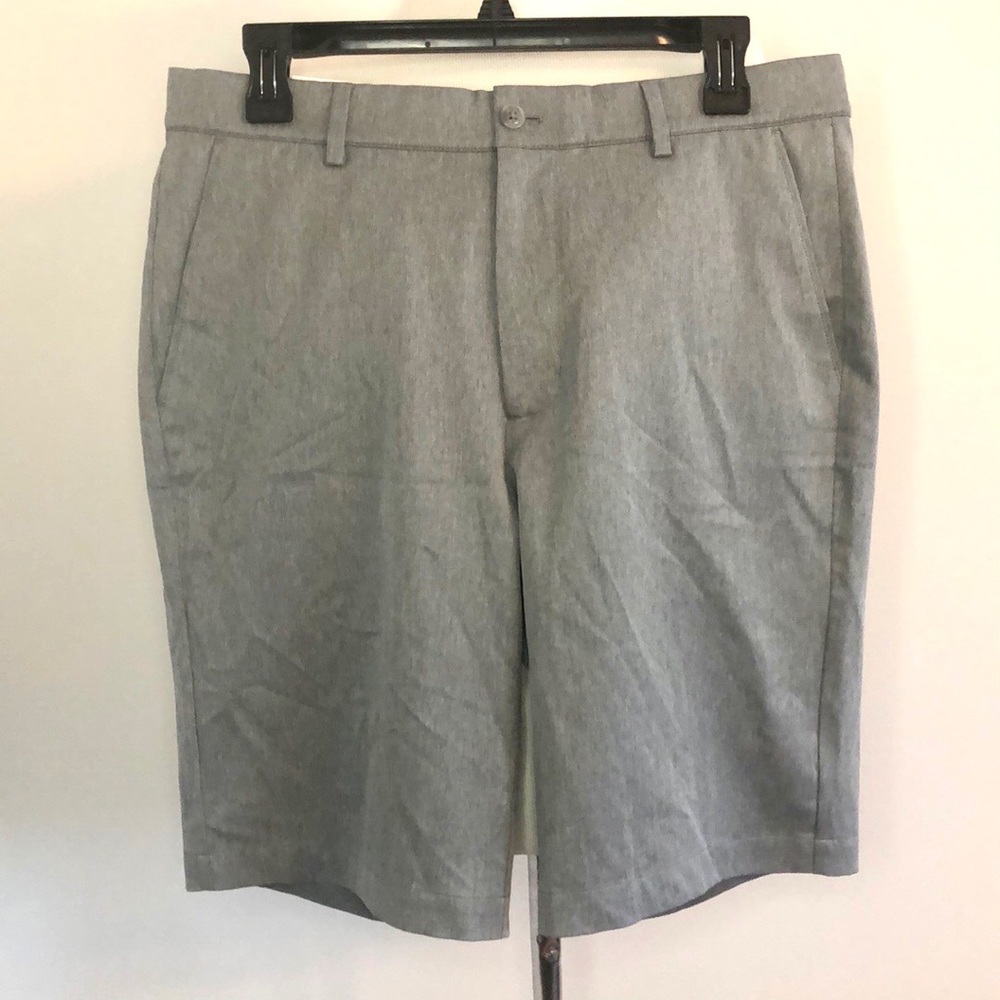 Greg Norman Gray Classic Travel Shorts size 32